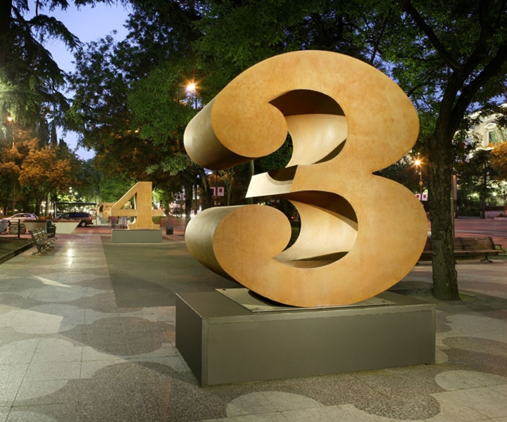 Installation view of Indiana's Cor-Ten sculptures THREE and FOUR in Madrid in 2006
